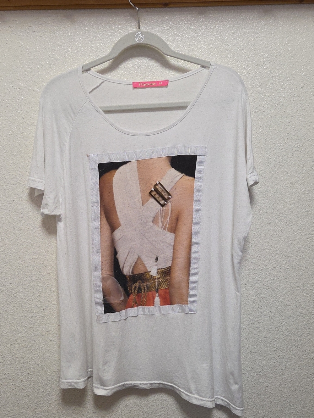 Dqmane White Short-Sleeve Tee with graphic Photographic Panel